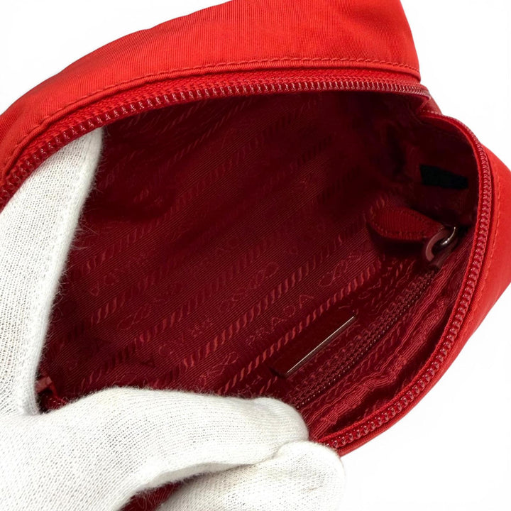 Pristine PRADA Re-Nylon Mini Pouch TriangleWith logo Nylon 1NE175