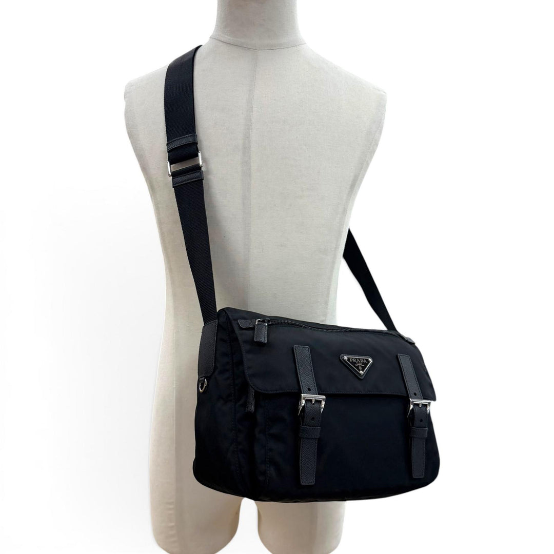 Great PRADA Shoulder Bag triangle logo triangle plate black Nylon mens 1BD953