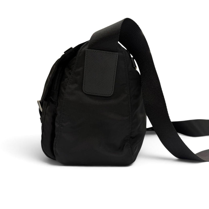 Great PRADA Shoulder Bag triangle logo triangle plate black Nylon mens 1BD953