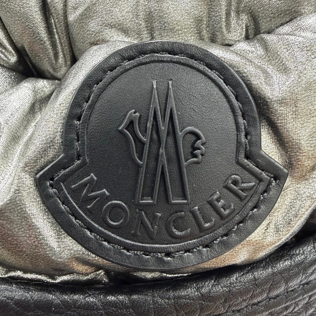 Excellent MONCLER Lania PM Shoulder Bag Logo patch, boa leather black Women
