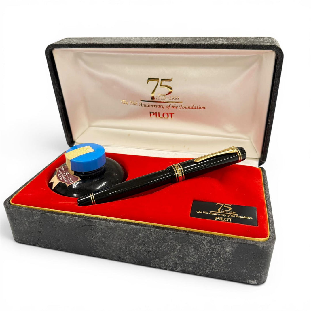 Great PILOT fountain pen 75th anniversary black 18K mens