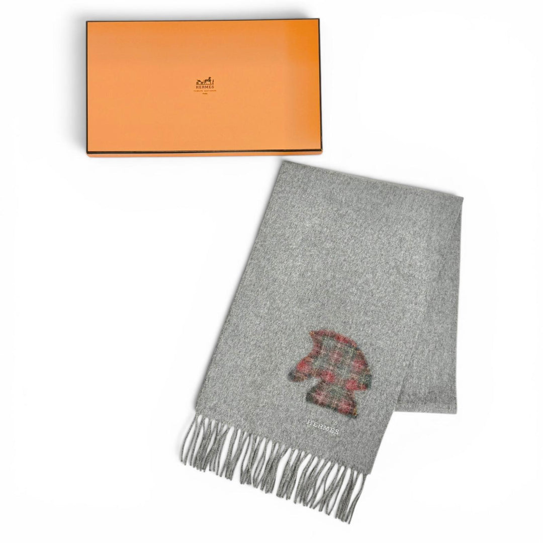 Excellent HERMES Scarf Highlands Tartan check, horse motif, fringe gray cashmere