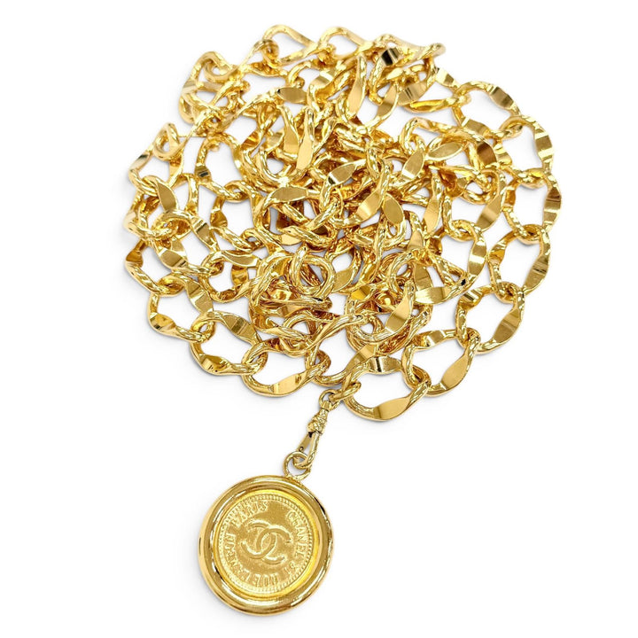 Great CHANEL belt 31 RUE CAMBON COCO Mark Coin Motif Chain gold Gold Plated