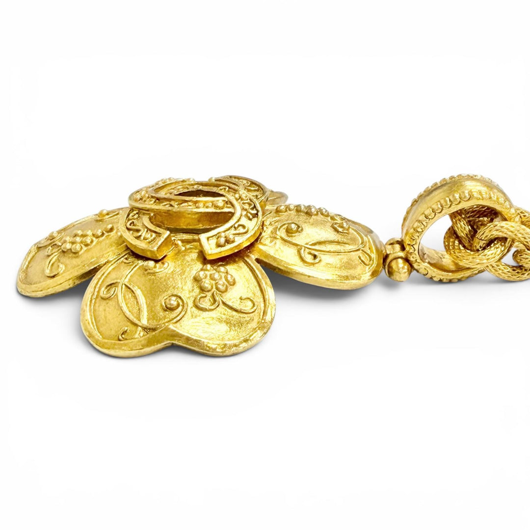 Very Good CHANEL Necklace COCO Mark Heart Motif Four-Leaf Clover Chain gold 96A