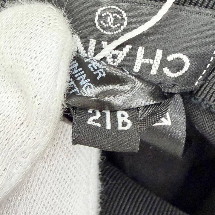 Pristine CHANEL COCO Mark Bucket Hat with Glittery Thread gray cashmere L 21B