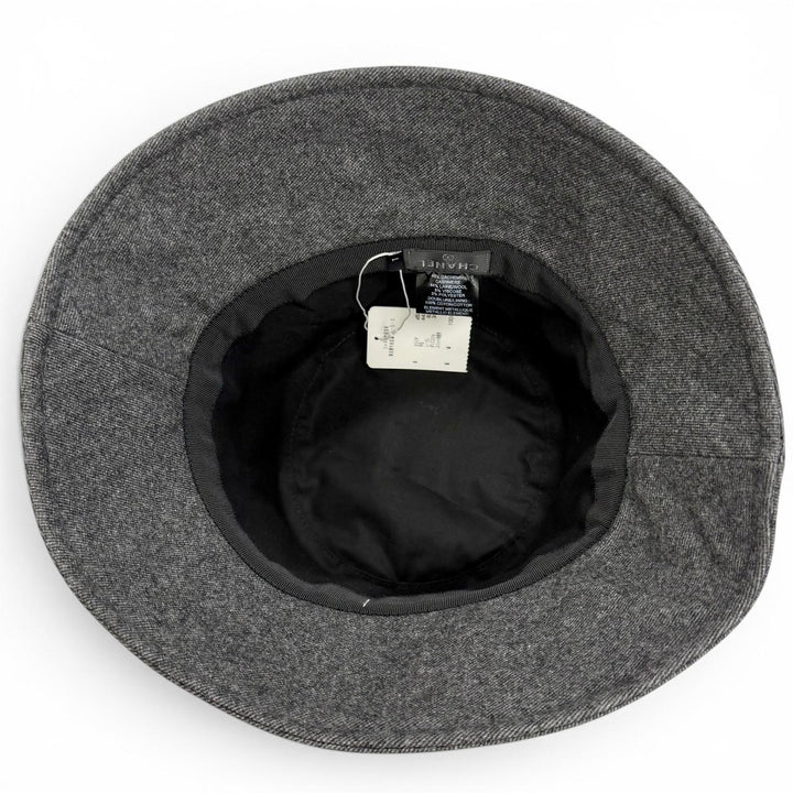 Pristine CHANEL COCO Mark Bucket Hat with Glittery Thread gray cashmere L 21B