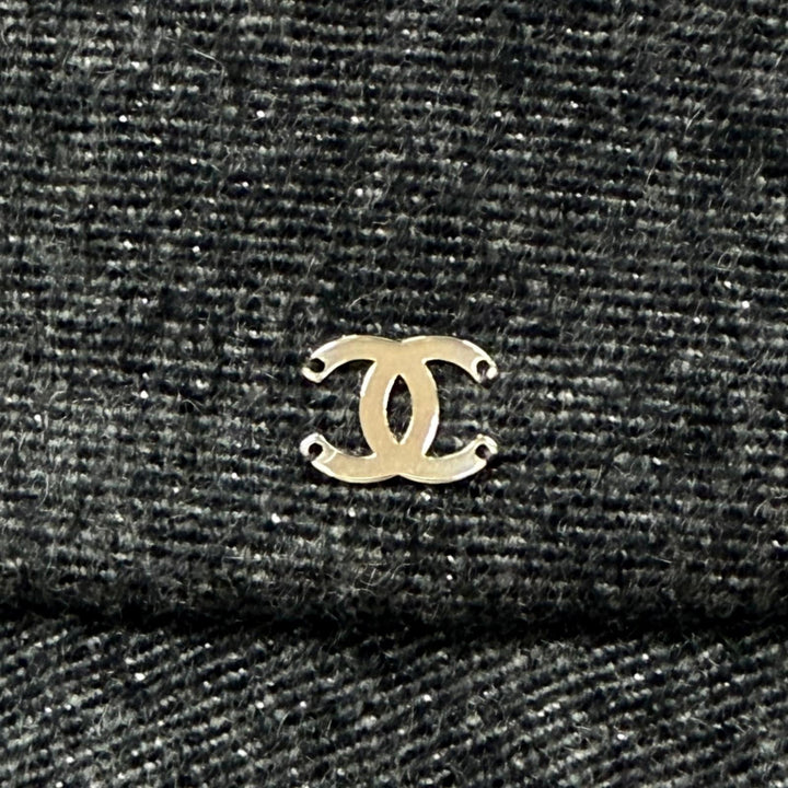 Pristine CHANEL COCO Mark Bucket Hat with Glittery Thread gray cashmere L 21B
