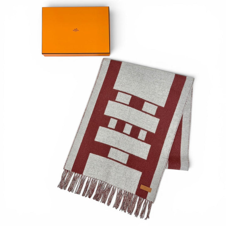 Pristine HERMES Muffler Contest Current model, purchased December 2025 cashmere