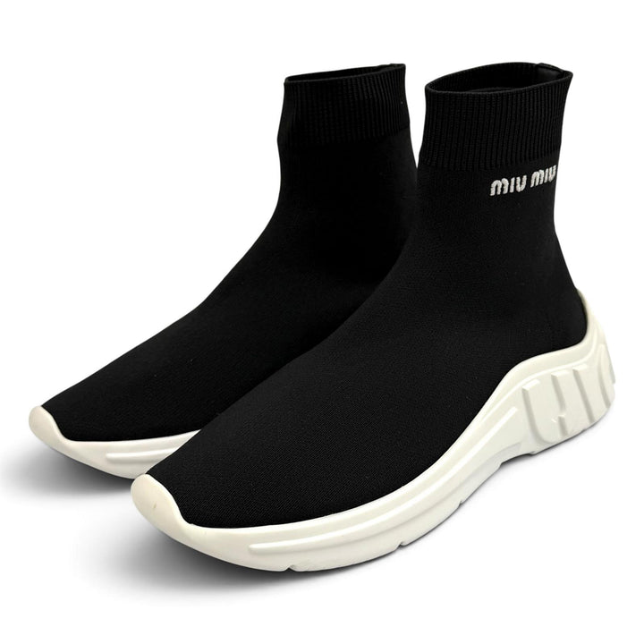 Great MIUMIU sneakers Logo embroidered knit socks, high-top style. 37 5T664C