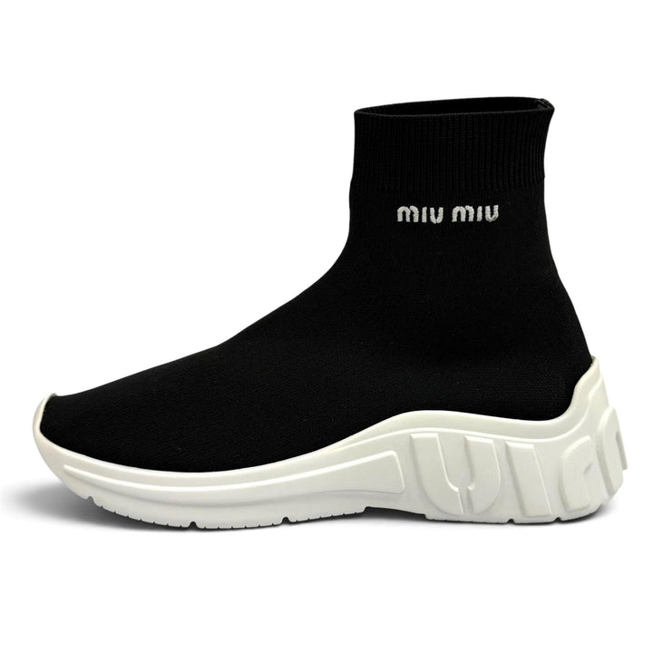 Great MIUMIU sneakers Logo embroidered knit socks, high-top style. 37 5T664C