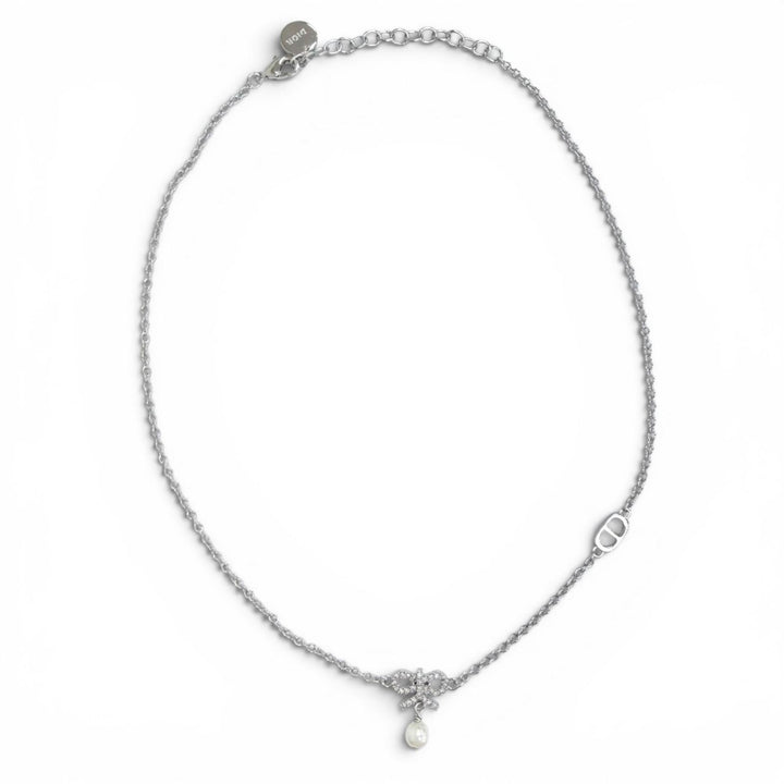 Excellent DIOR Necklace CD logo, ribbon motif, rhinestones, faux pearls Silver