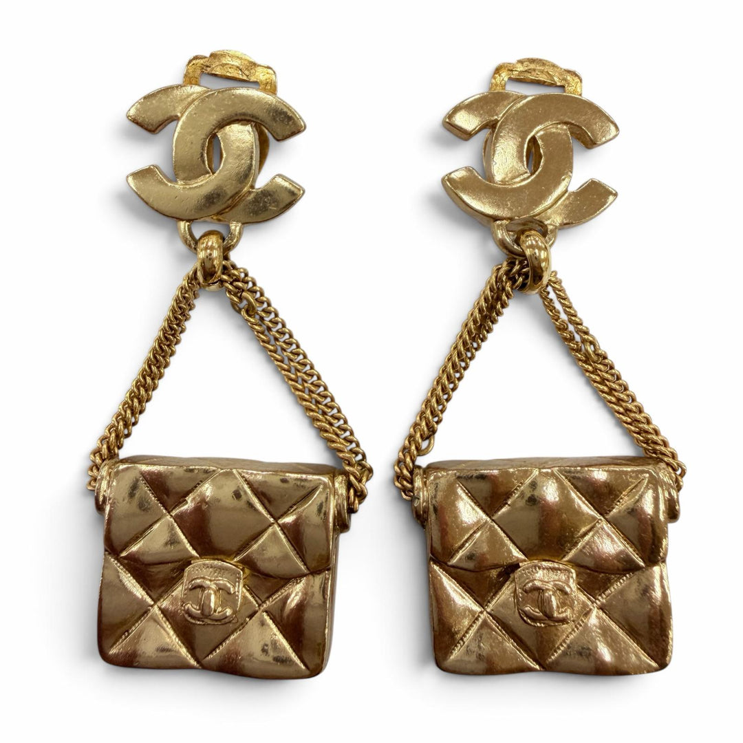 Great CHANEL Earring COCO Mark Matelassé Bag Accessories gold metal Women 02P