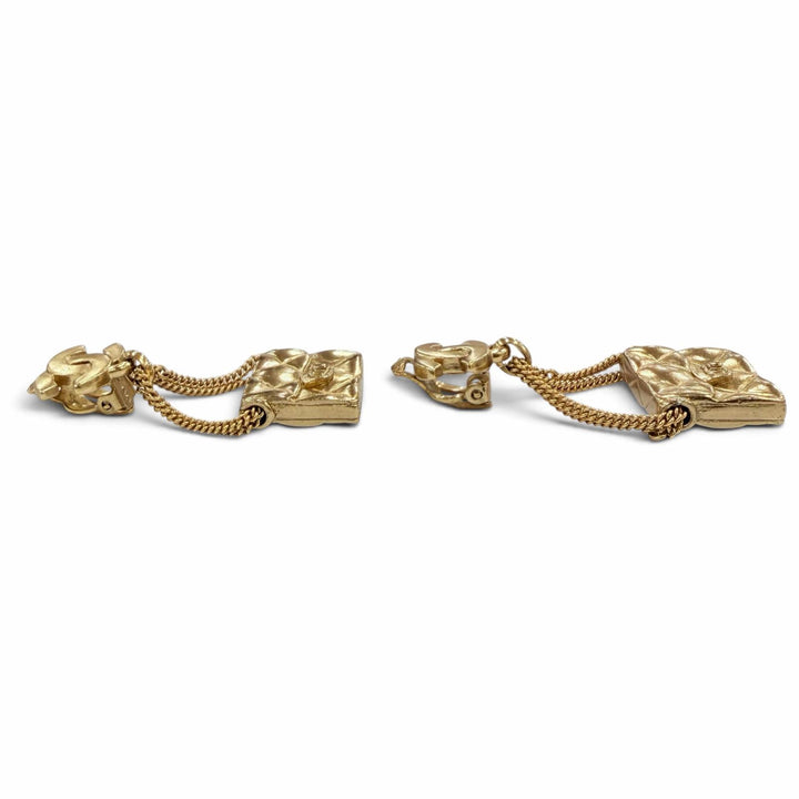 Great CHANEL Earring COCO Mark Matelassé Bag Accessories gold metal Women 02P