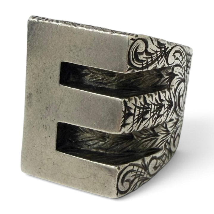 Great GUCCI Ring ring Arabesque alphabet E letter Silver AG925 mens S