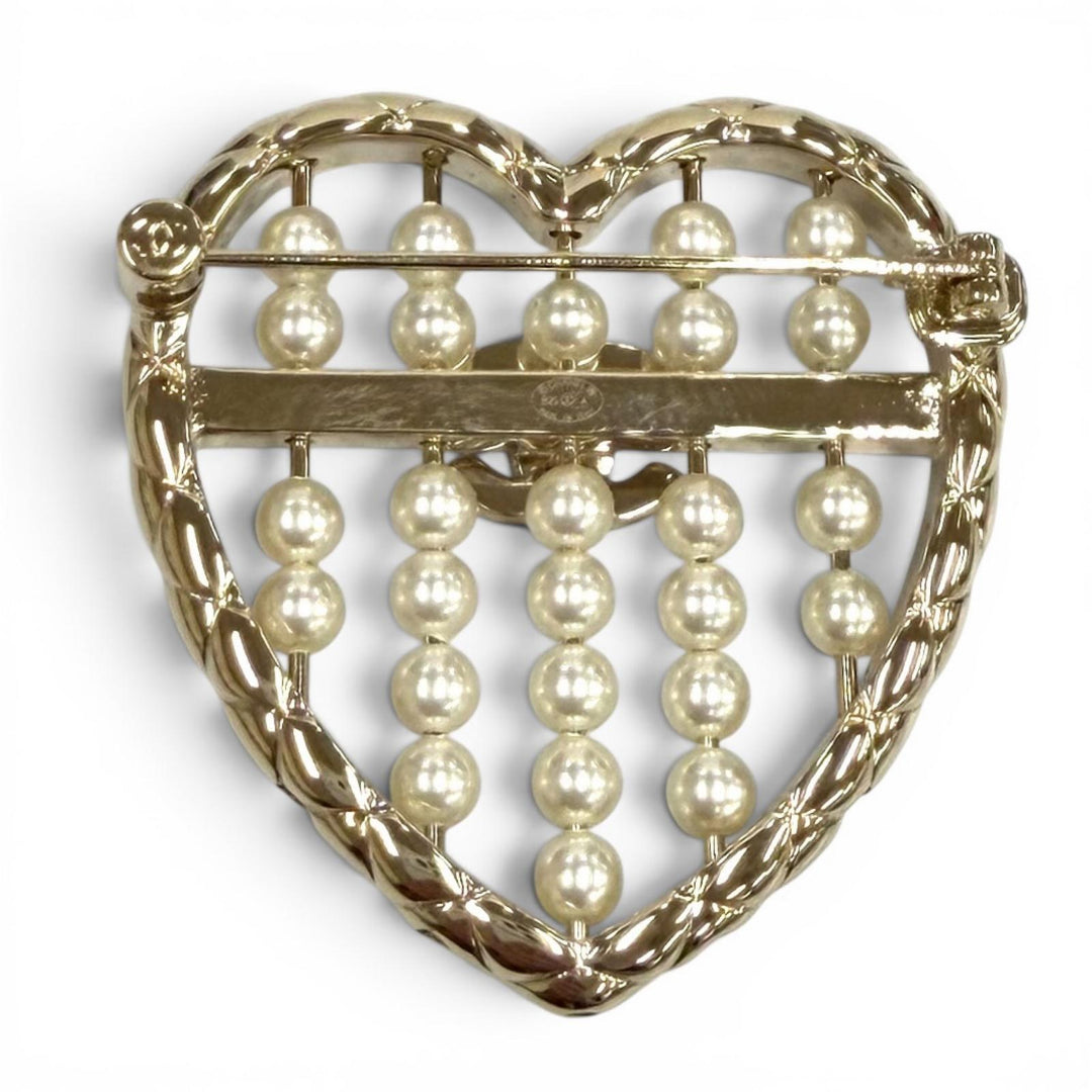 Excellent CHANEL Brooch COCO Mark Matelassé Heart gold Women B25A ABG046