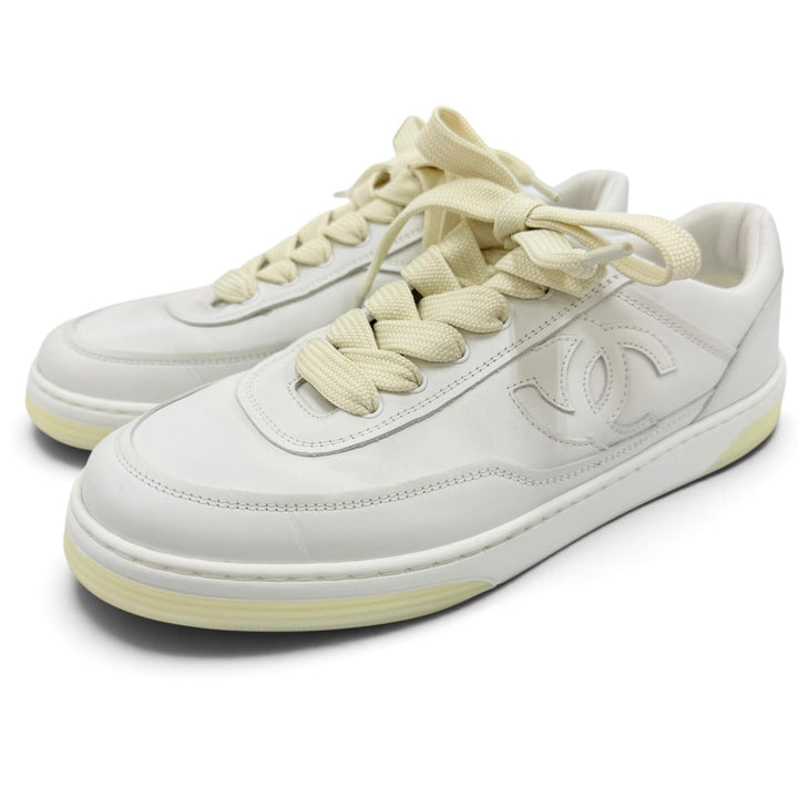 Excellent CHANEL Low cut sneakers COCO Mark leather white Women 38 G39978