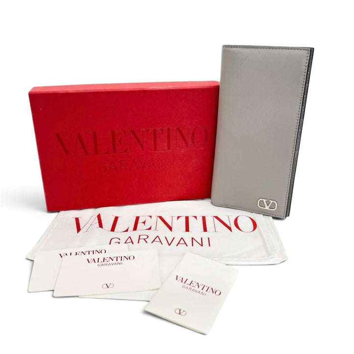 Excellent Valentino Garavani Purse V Logo Long Wallet leather mens 2Y2P0U21LMV