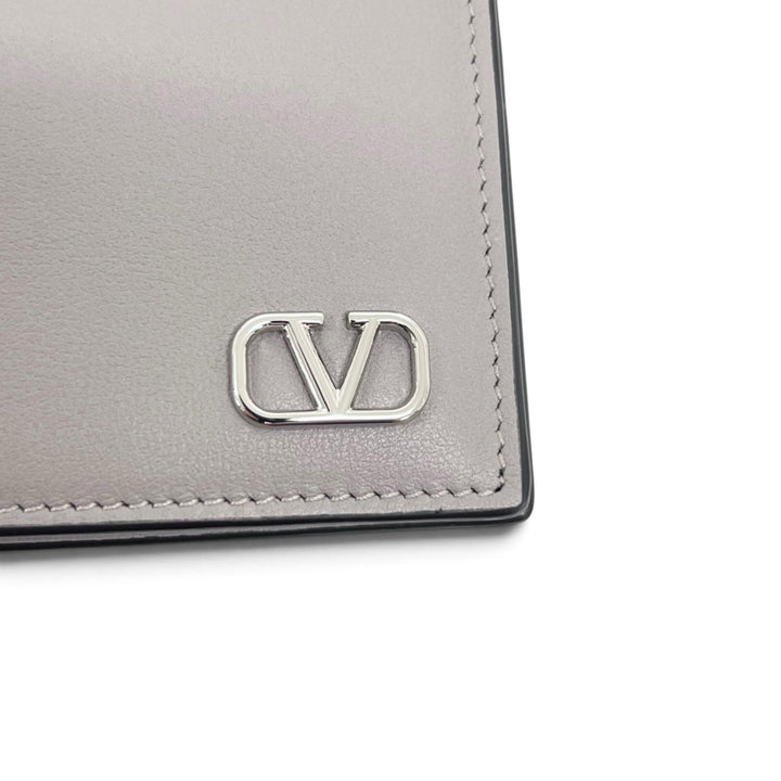Pristine Valentino Garavani Bifold Wallet V logo gray leather mens 1Y2P0445LMV