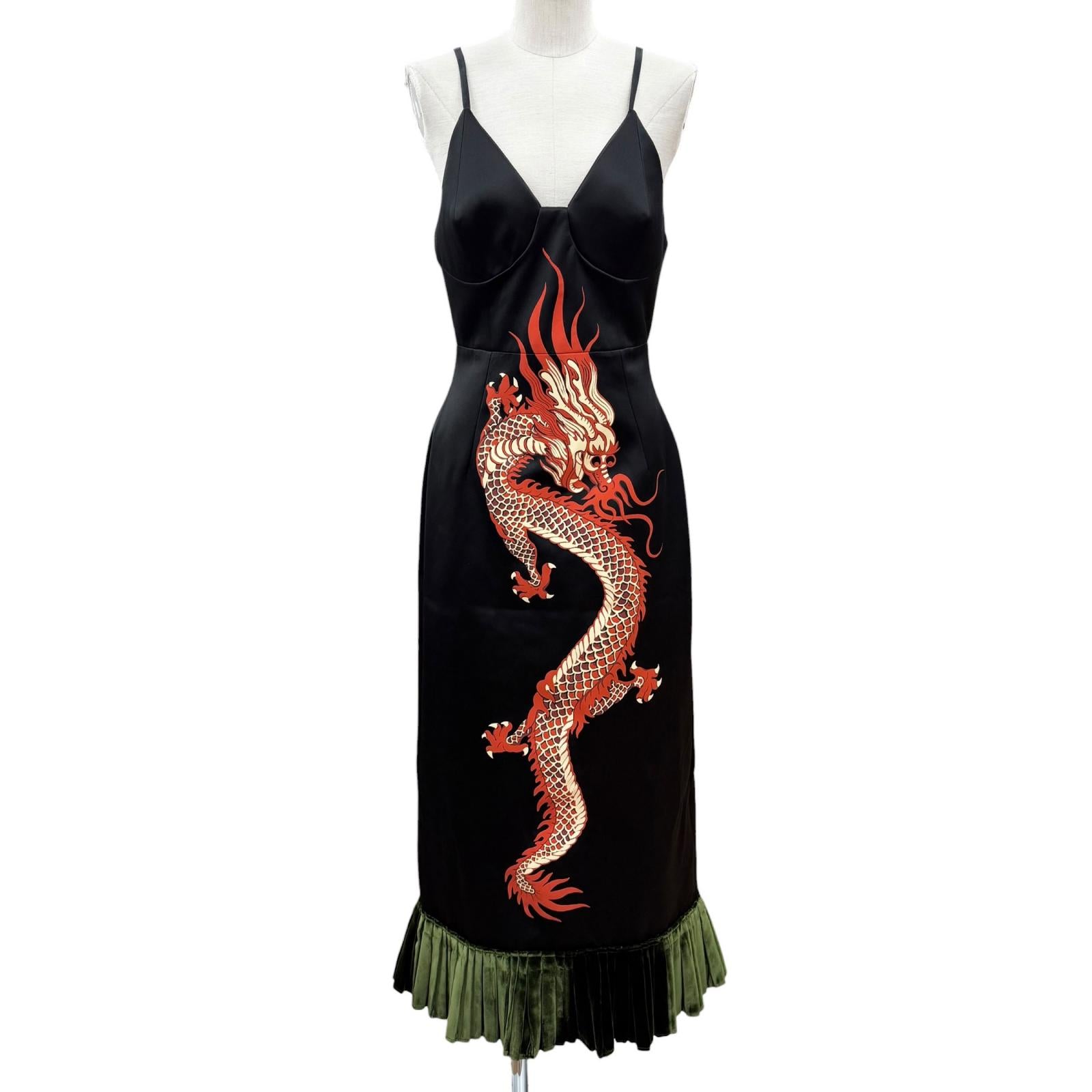 Pristine GUCCI one piece Dragon black silk Women 40 706164 – caro