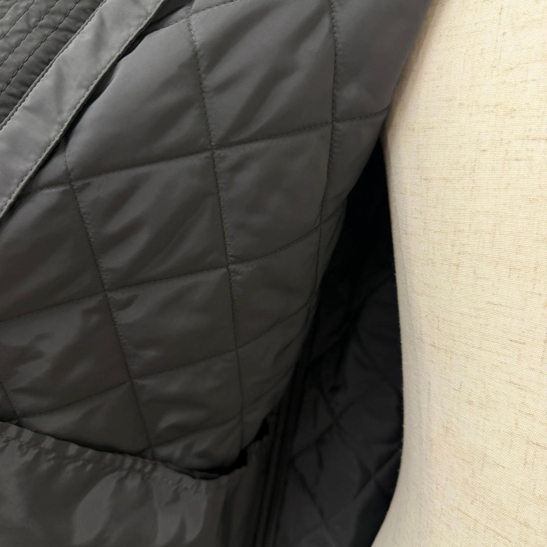 Excellent PRADA Blouson Triangle with logo hooded quilted jacket black