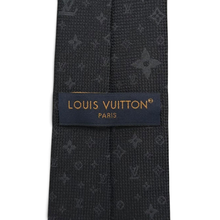 Great LOUIS VUITTON tie Monogram Stars 7CM black silk mens M78020