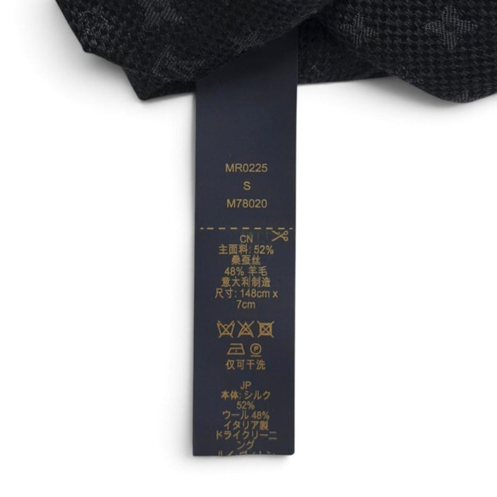 Great LOUIS VUITTON tie Monogram Stars 7CM black silk mens M78020