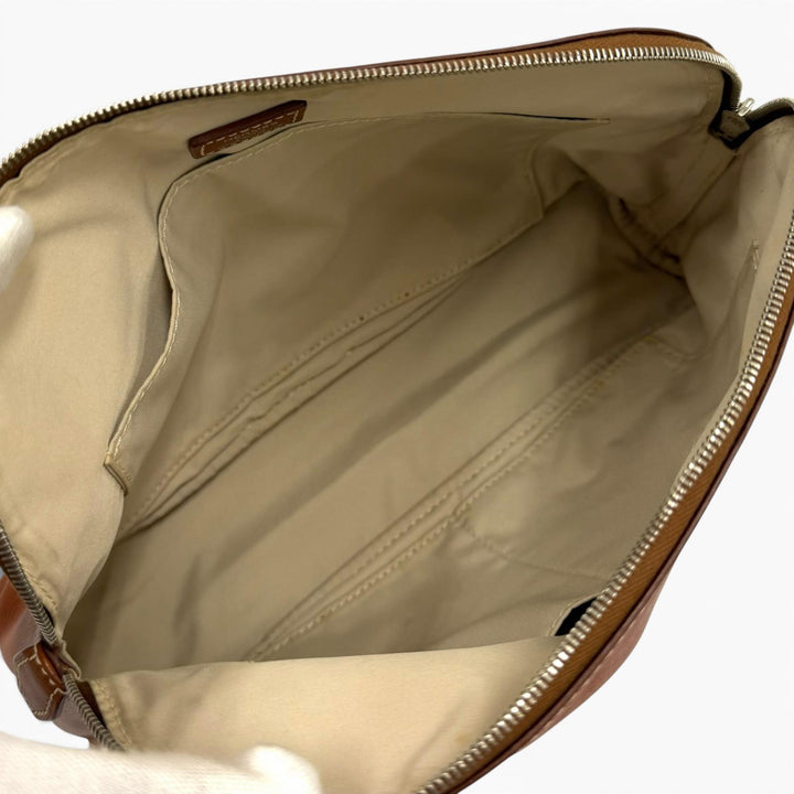 Great HERMES Pouch Bored pouch Logo ZIP Leather Brown leather Women