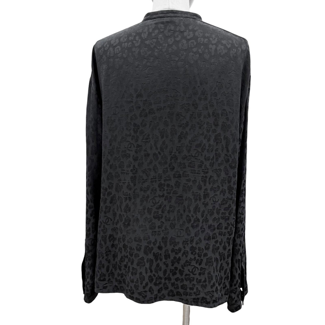 Great CHANEL blouse COCO MarkPattern black silk Women 40 P75261