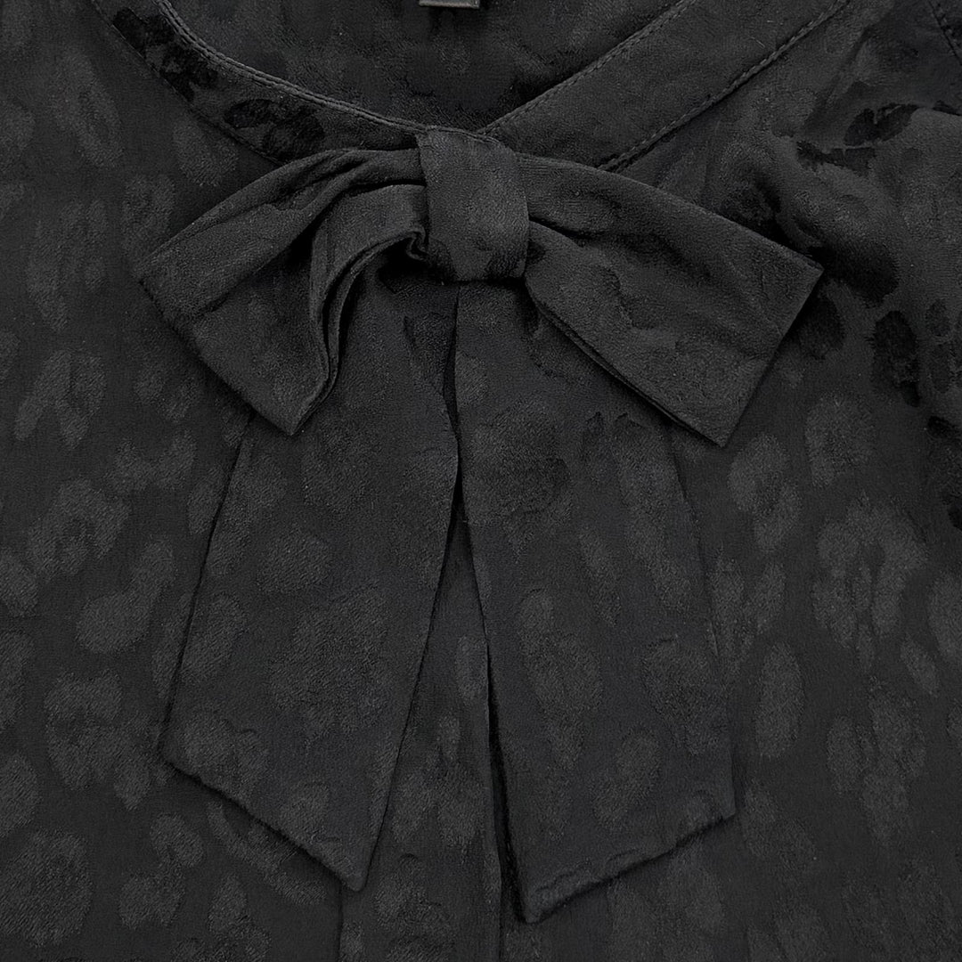 Great CHANEL blouse COCO MarkPattern black silk Women 40 P75261