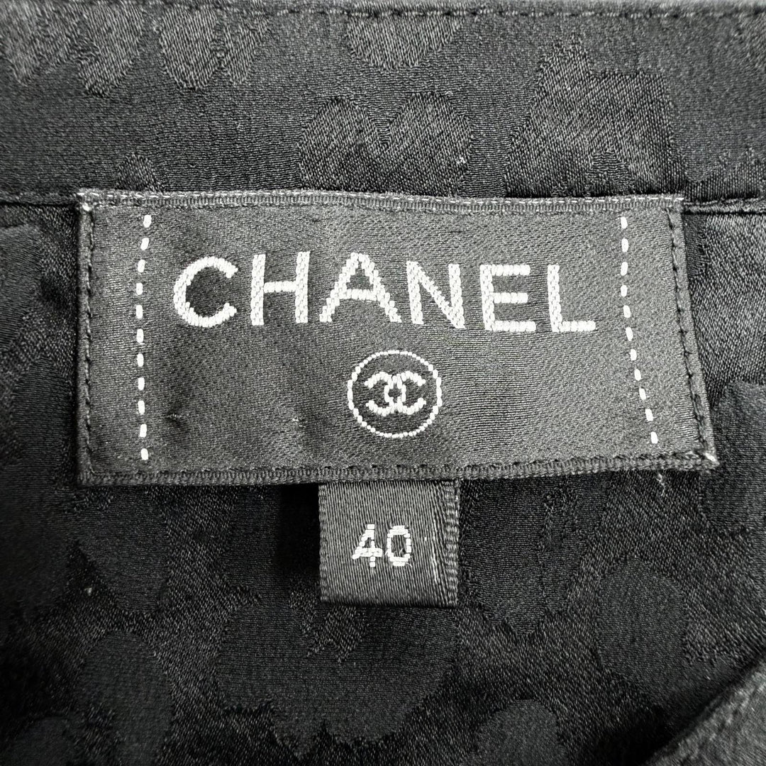 Great CHANEL blouse COCO MarkPattern black silk Women 40 P75261