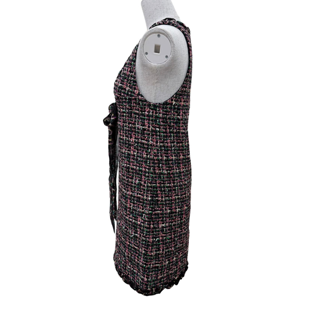Excellent CHANEL one piece Tweed sleeveless top with silk logo ribbon 34 P60788