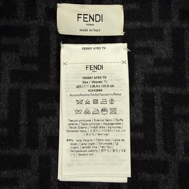 Excellent FENDI poncho Silk blend Zucca pattern lining and belt. FXX807