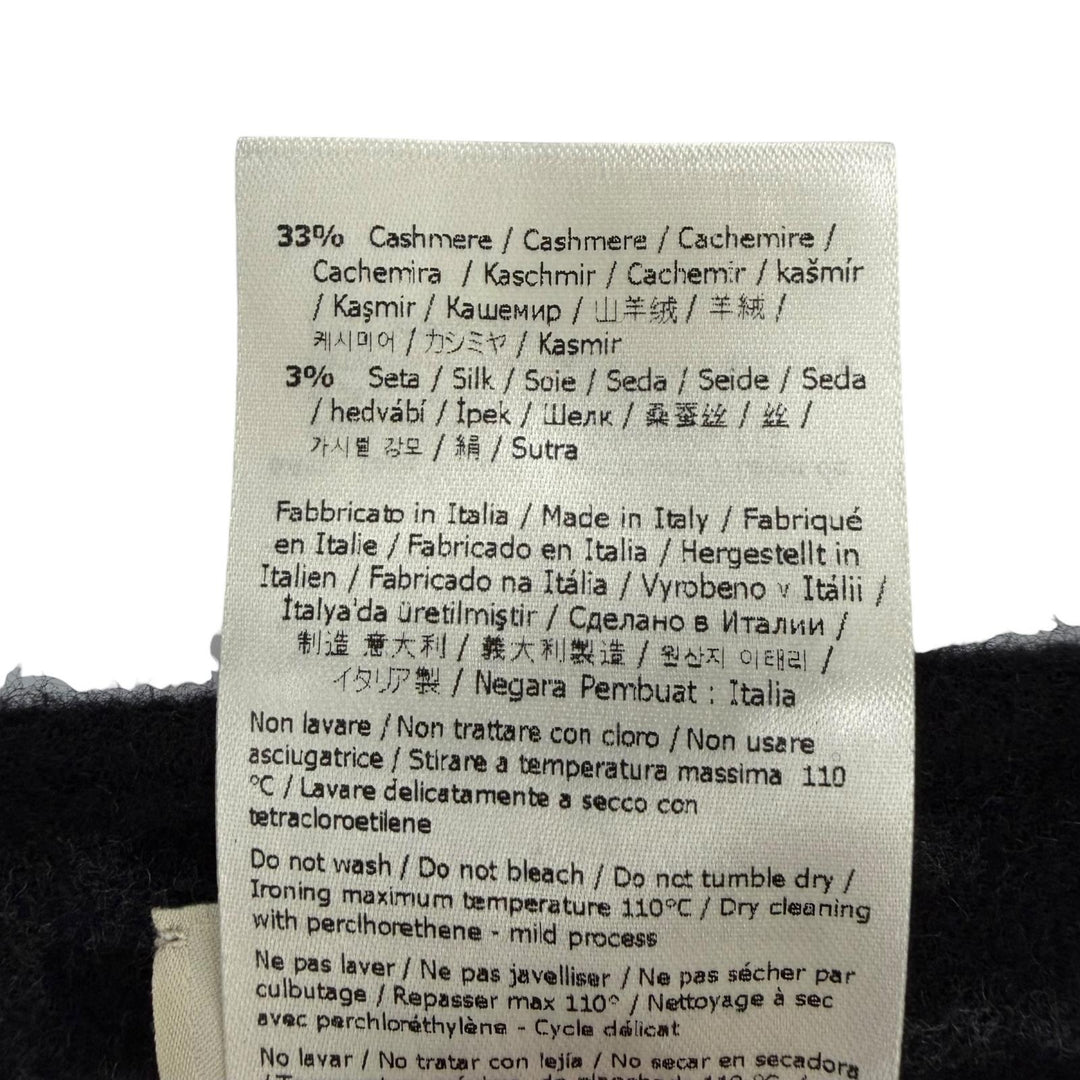 Excellent FENDI poncho Silk blend Zucca pattern lining and belt. FXX807