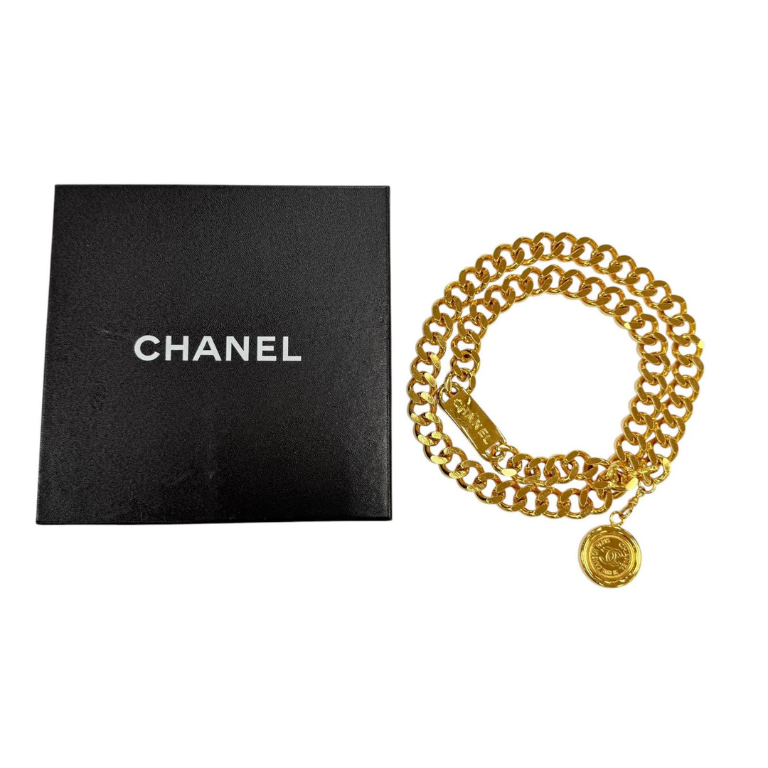 Great CHANEL belt 31 RUE CAMBON COCO Mark Logo Chain gold metal Women