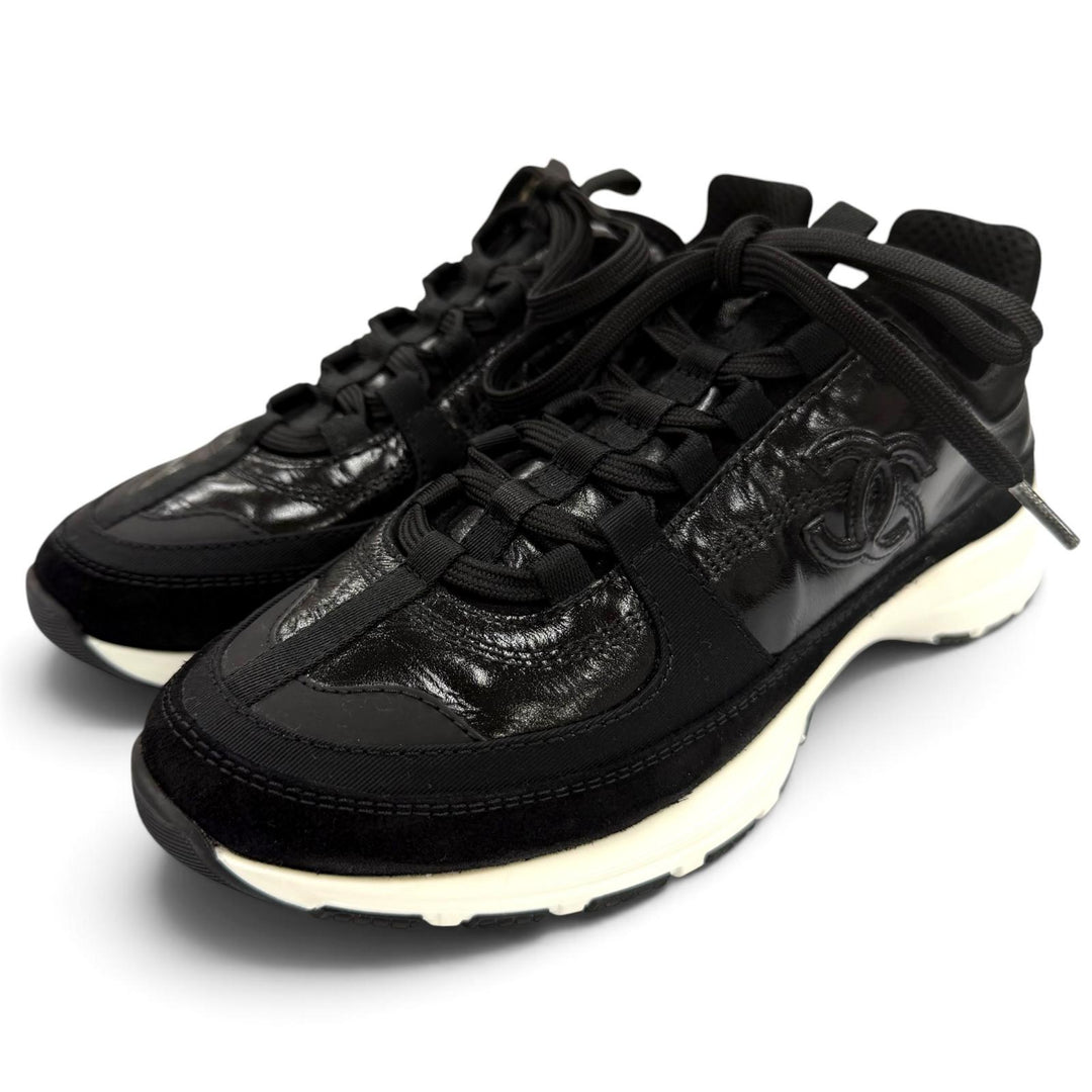 Great CHANEL Low cut sneakers COCO Mark Lace-up Leather black Women 36 G46609