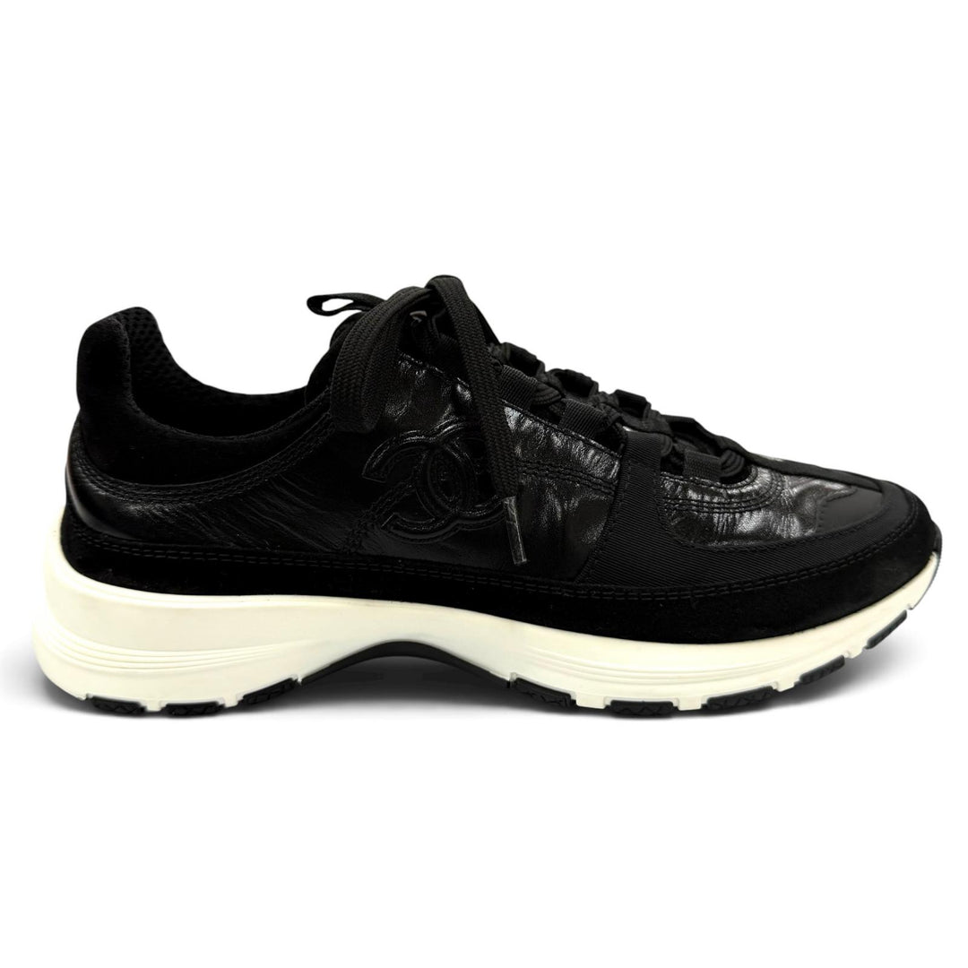 Great CHANEL Low cut sneakers COCO Mark Lace-up Leather black Women 36 G46609