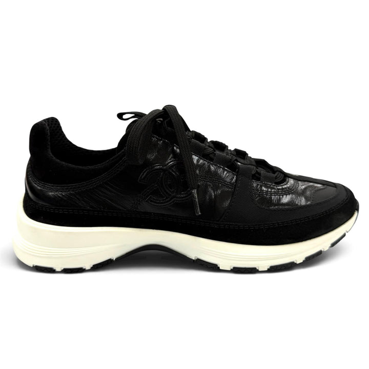 Great CHANEL Low cut sneakers COCO Mark Lace-up Leather black Women 36 G46609