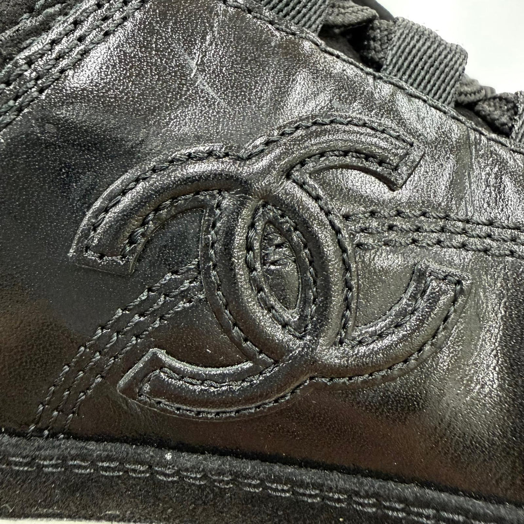 Great CHANEL Low cut sneakers COCO Mark Lace-up Leather black Women 36 G46609