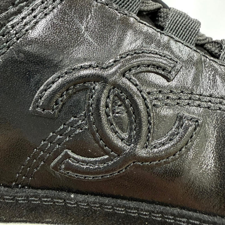 Great CHANEL Low cut sneakers COCO Mark Lace-up Leather black Women 36 G46609