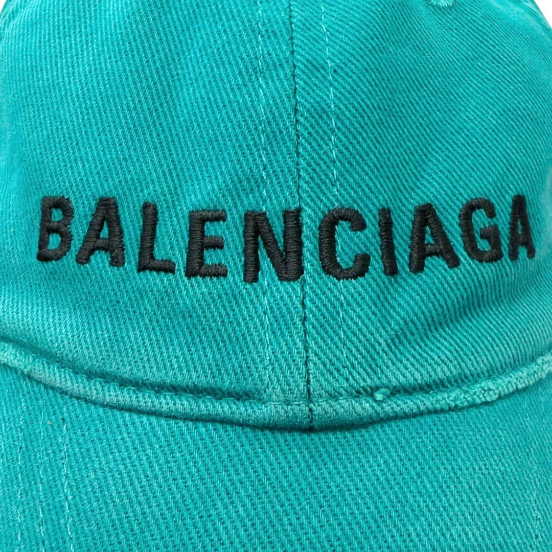 Great BALENCIAGA cap Logo embroidery, distressed finish