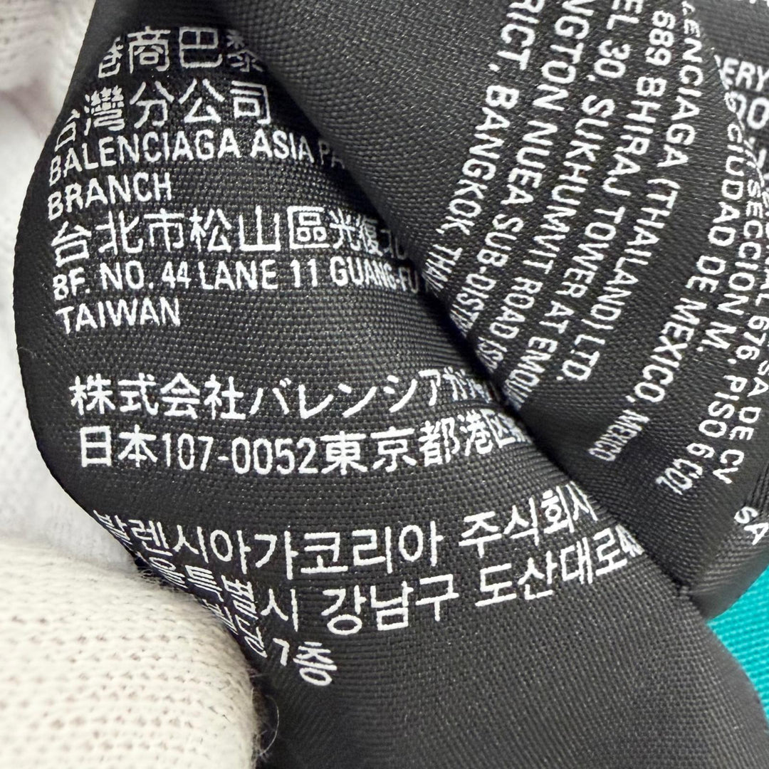 Great BALENCIAGA cap Logo embroidery, distressed finish