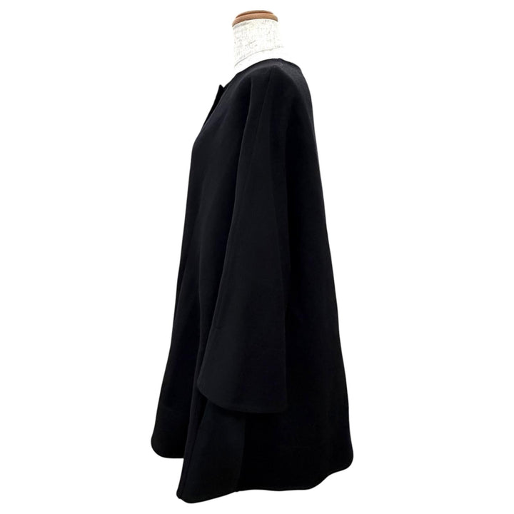 Excellent LOUIS VUITTON Silver design buttons, collarless coat black cashmere
