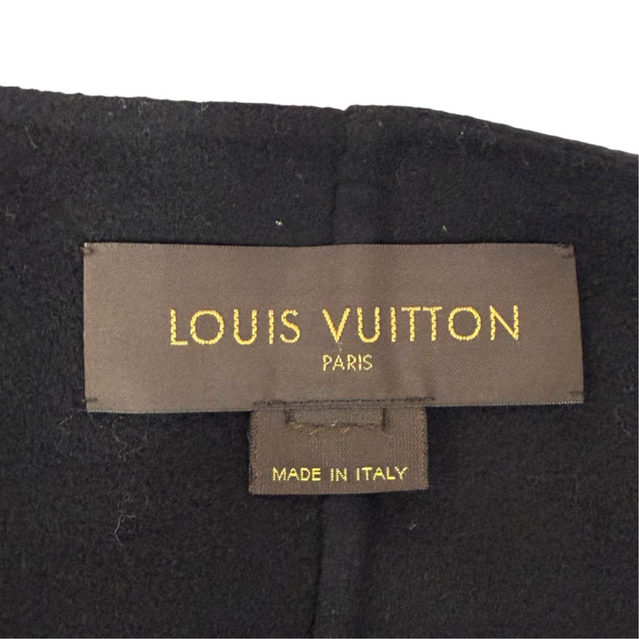 Excellent LOUIS VUITTON Silver design buttons, collarless coat black cashmere