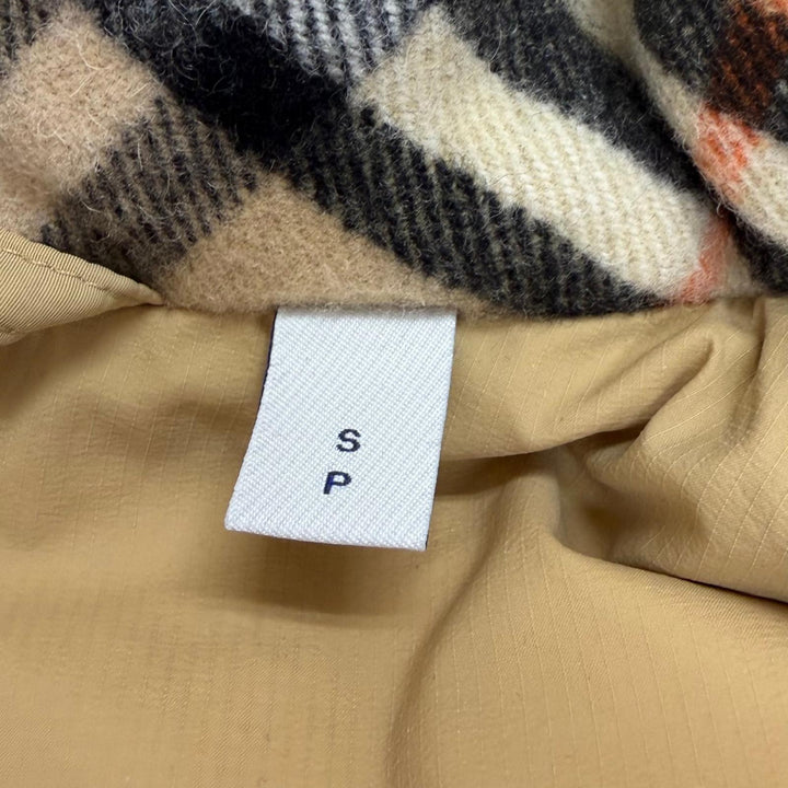 Great BURBERRY Down jacket Partially features Nova Check Pattern 2-way