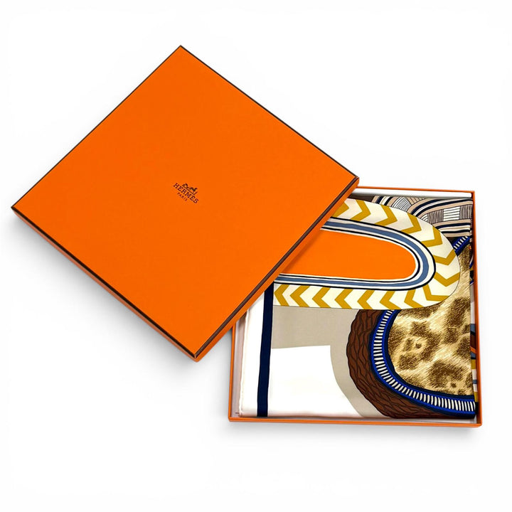 Pristine HERMES scarf La Selle Imaginaire The Imaginary Saddle silk Women