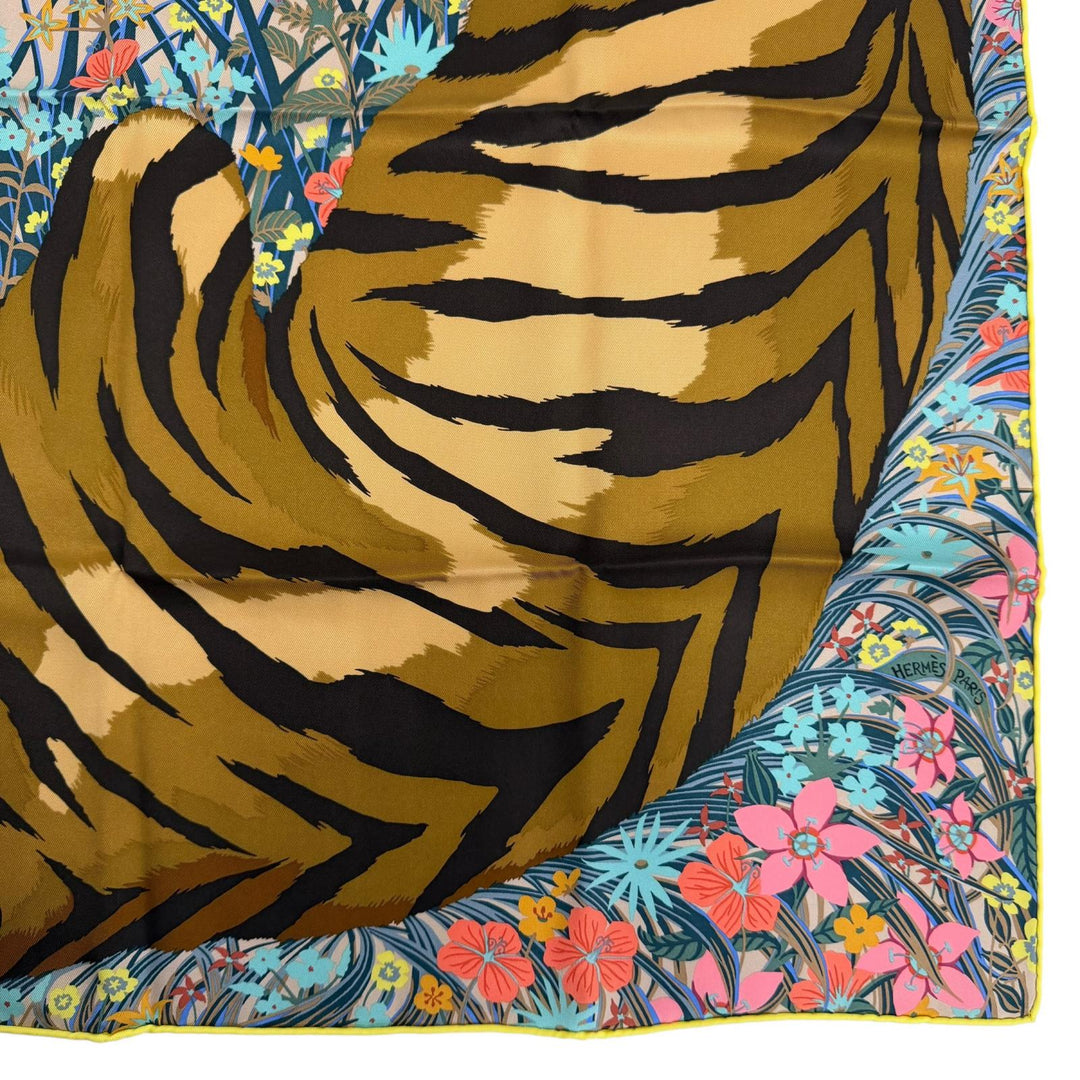 Pristine HERMES scarf Tiger Tiger multicolor silk Women