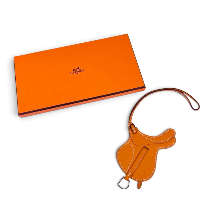 Pristine HERMES charm PaddockSelle Orange Vaux Swift Leather Women