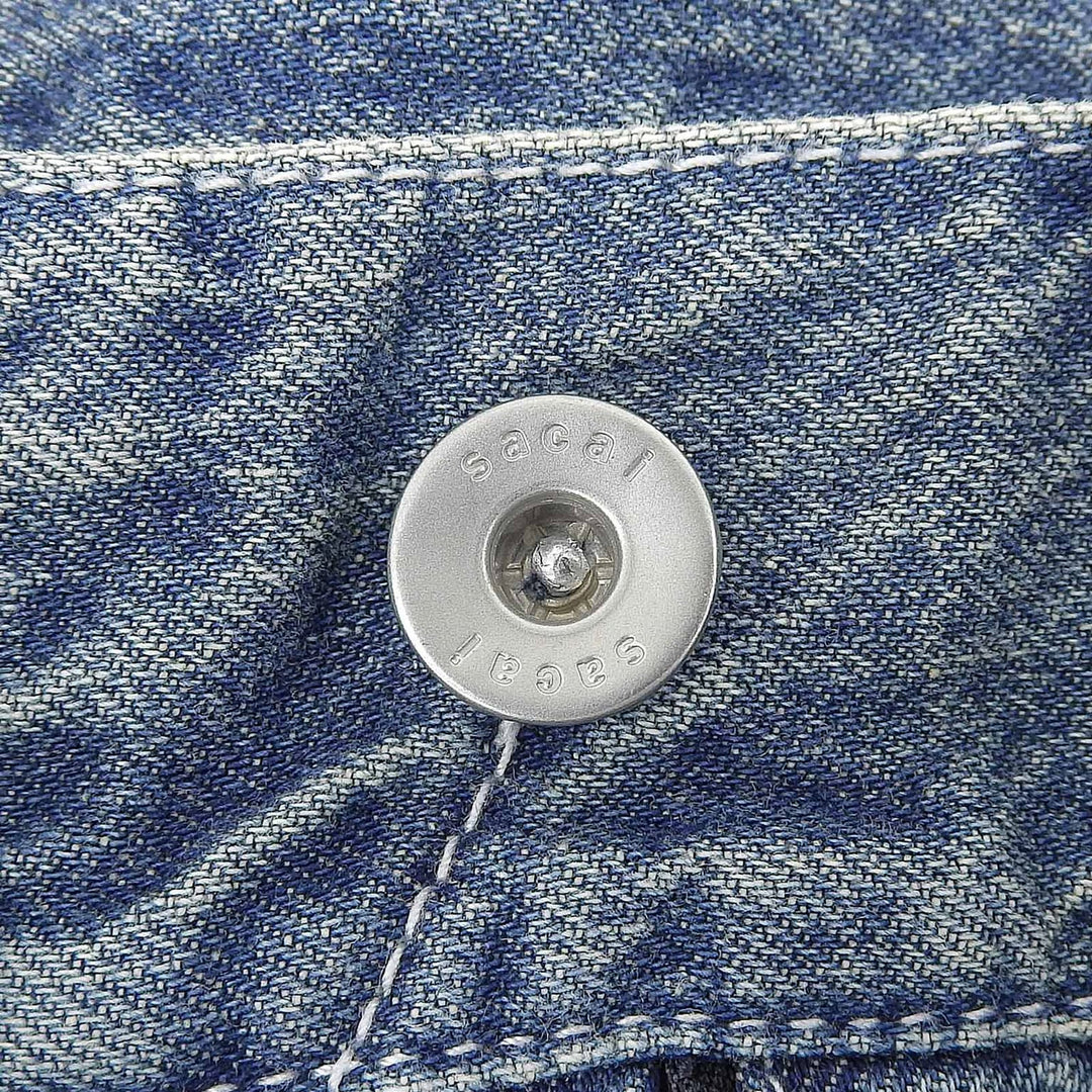 Great Sacai Denim pants Logo buttons, wide silhouette, cut-off. Women 20-05087