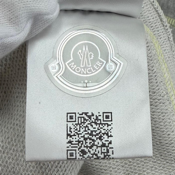 Excellent MONCLER Pants Sweatshirt with leather logo patch XS J10938H00011