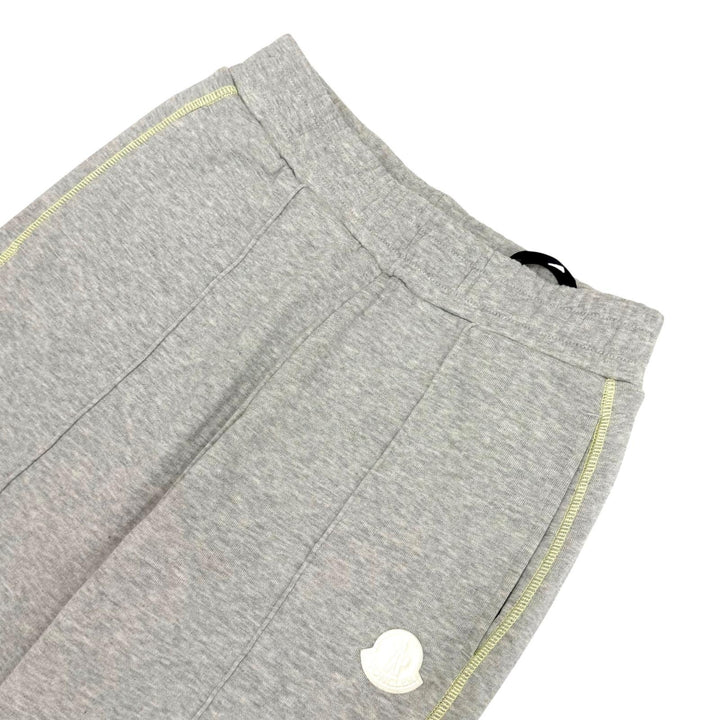 Excellent MONCLER Pants Sweatshirt with leather logo patch XS J10938H00011